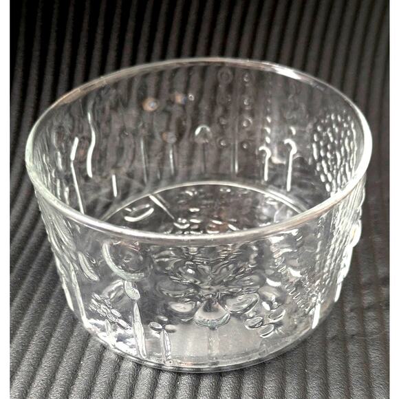 IITTALA FLORA 4.5" Round Glass Bowl Oiva Toikka Design Finland EUC vintage - Picture 1 of 9